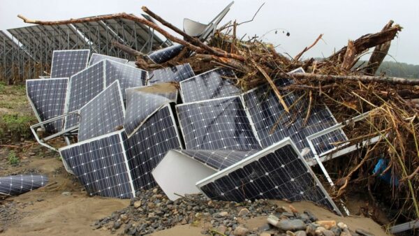 なぜ「野立て太陽光発電の新規工事依頼を断る」のか？